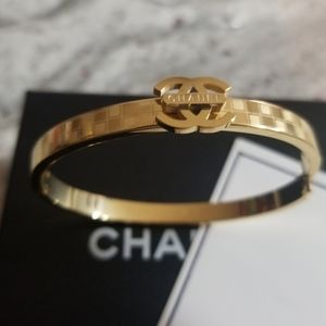 Chanel Velvet Pouch &FREE Stainless steel …